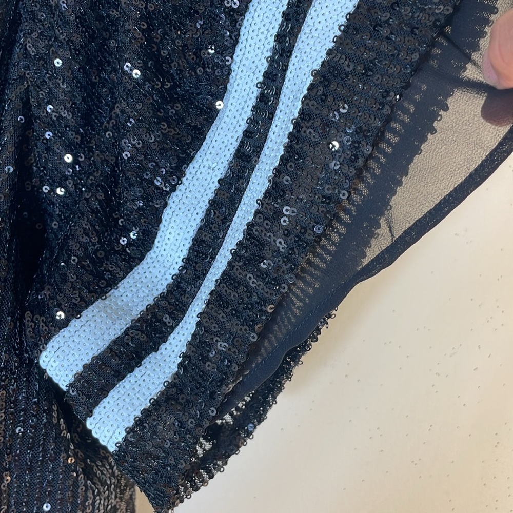 NEW! Torrid Abbey Blouse - Sequin Football Stripe Black. 5X. - Picture 8 of 13